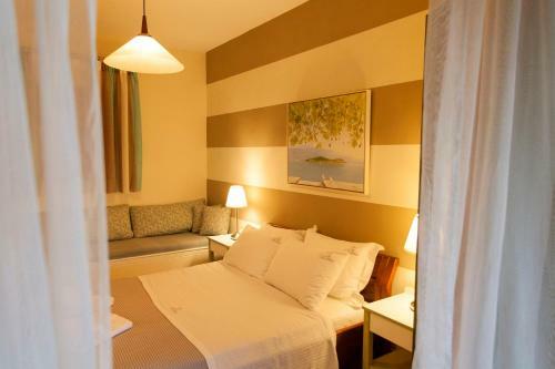 Apartment In Villa Rosebud