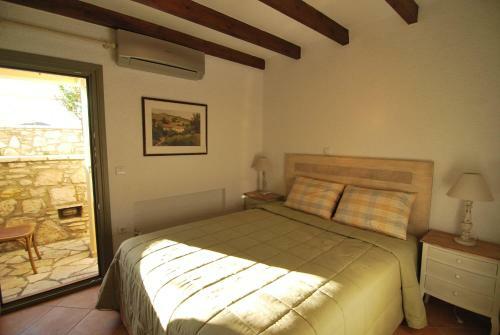 Elaia Villas