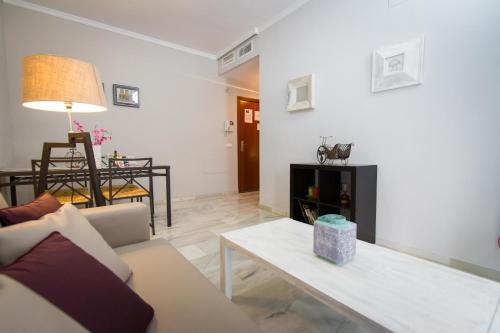 Apartments Holidays 2 Malaga Historic Center