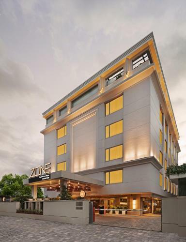 Hotel Zone By The Park , Bani Park Jaipur