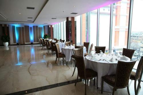 Pasar Baru Square Hotel Bandung, Dhm Associates.