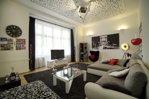 Pearl Apartments