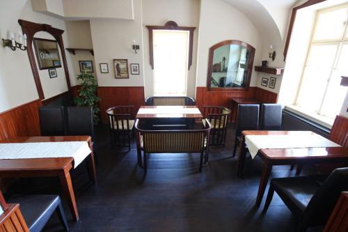 Bed & Breakfast Play Pub �tterem �s Panzi�