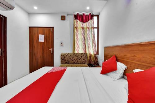 Oyo 82292 Hotel Airport Sky Inn