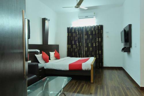 Lake View Hotel