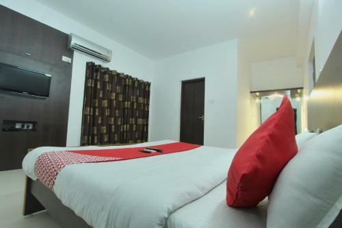 Lake View Hotel