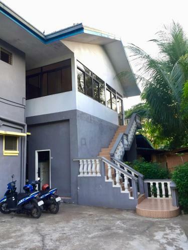 Fat Monkey Hostel