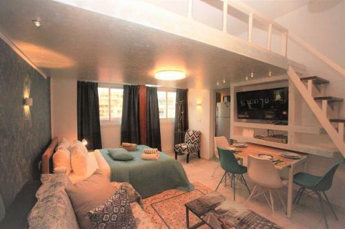Elena Apartments