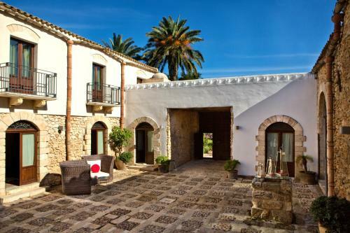 Agroturismo Il Baglio Della Luna Relais