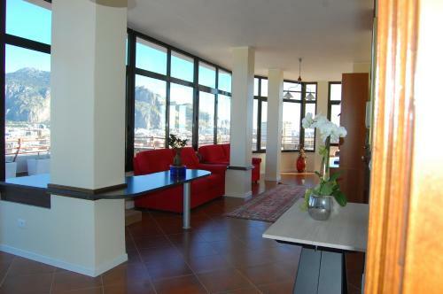 Apartamento Attico Con Vista Su Palermo