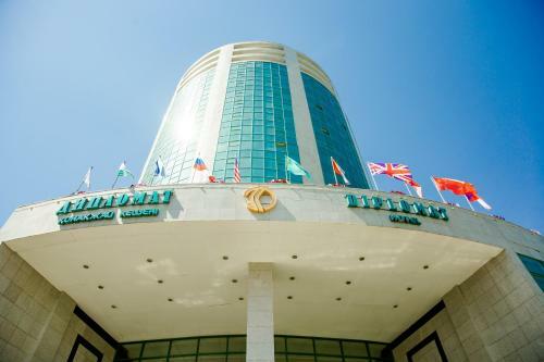 Diplomat Hotel And Business Center