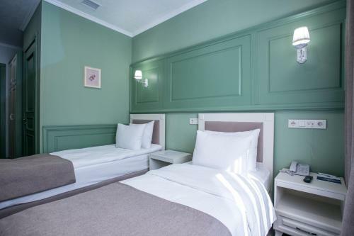 Grand Sapphire Hotel