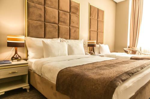 Grand Sapphire Hotel
