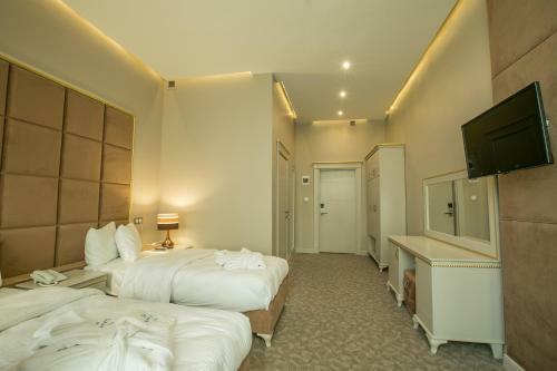Grand Sapphire Hotel
