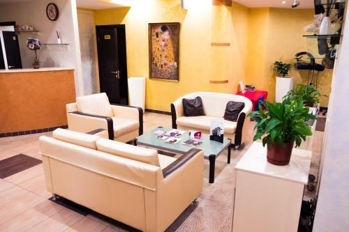 Grand Sapphire Hotel