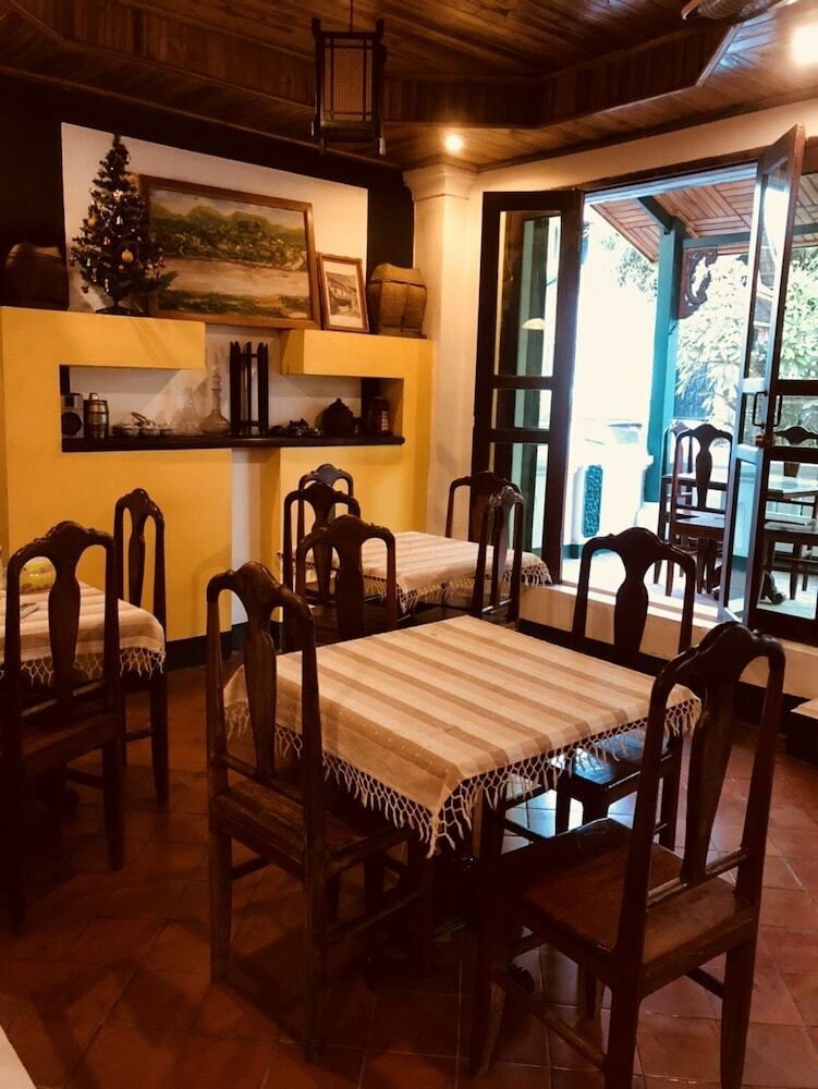 Hostal Heritage Guesthouse
