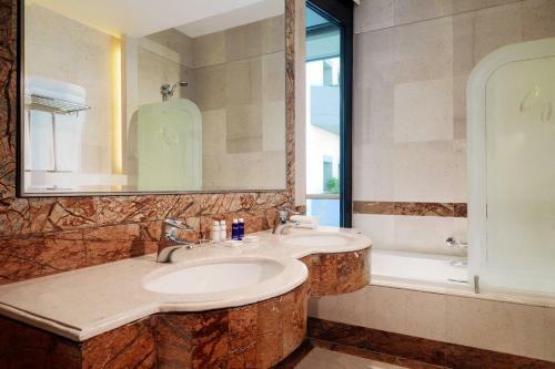 Grand Hills, A Luxury Collection Hotel & Spa