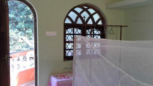 Hostal Mayelle Guesthouse