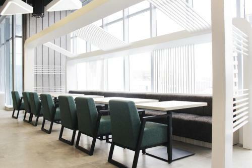 Yello Hotel Harmoni