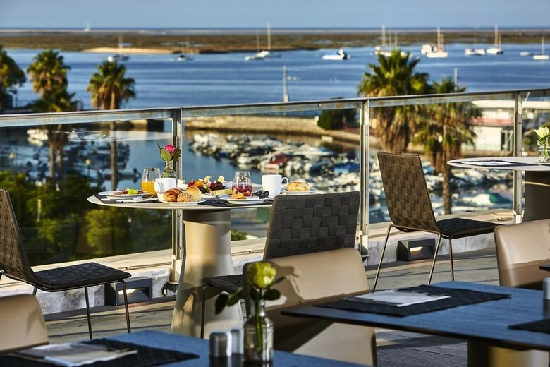Hotel Faro & Beach Club