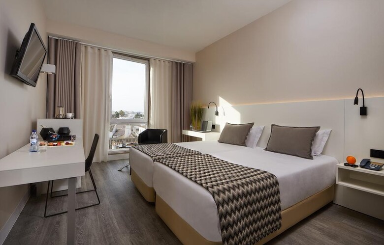 Hotel Faro & Beach Club