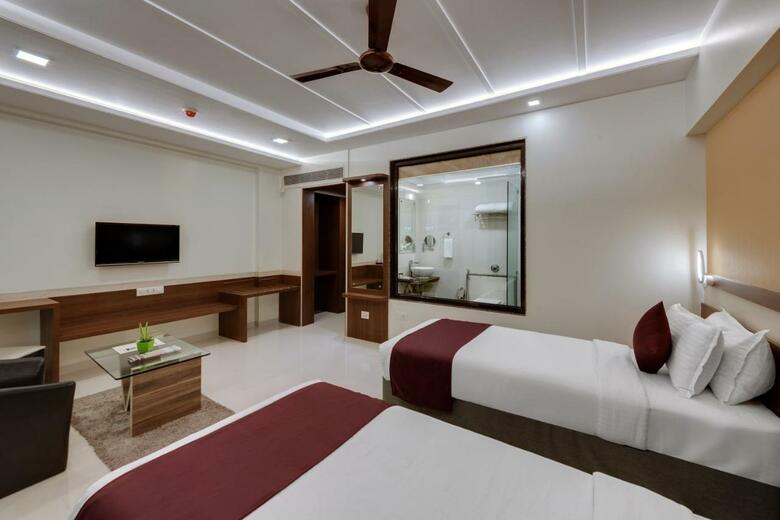 Hotel Vits Sagar Plaza, Pune Chakan