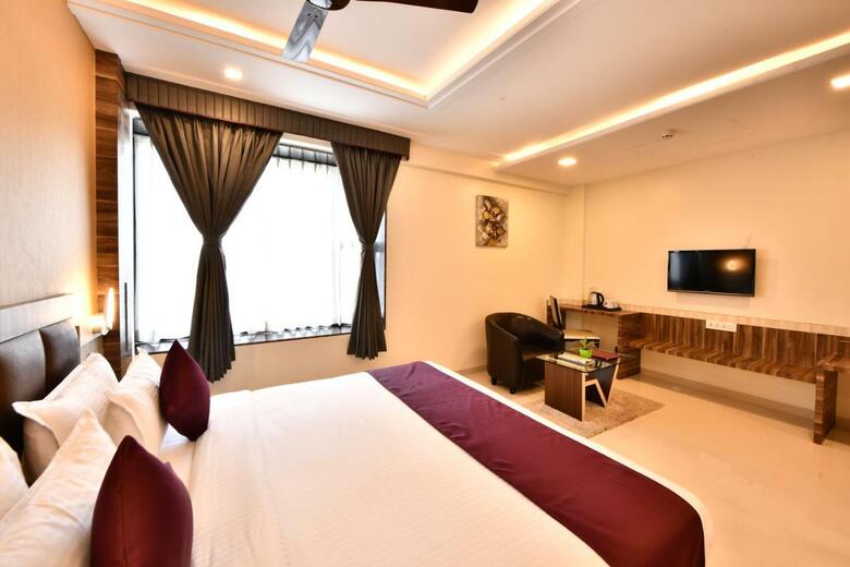 Hotel Vits Sagar Plaza, Pune Chakan