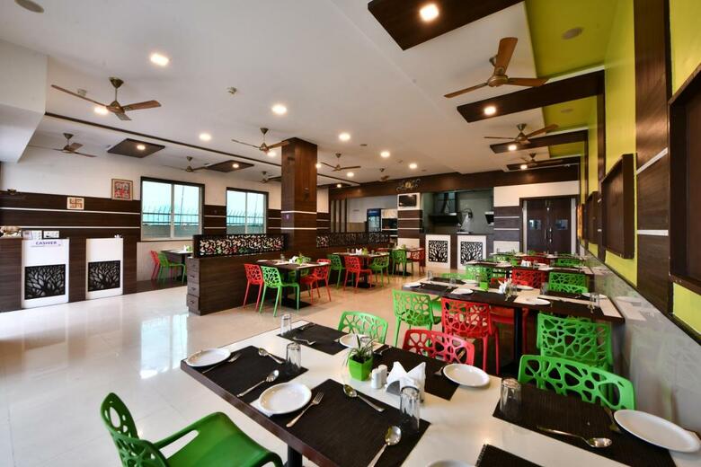Hotel Vits Sagar Plaza, Pune Chakan
