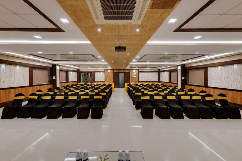 Hotel Vits Sagar Plaza, Pune Chakan