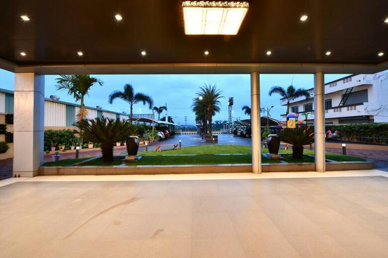 Hotel Vits Sagar Plaza, Pune Chakan
