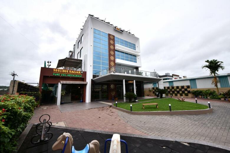 Hotel Vits Sagar Plaza, Pune Chakan