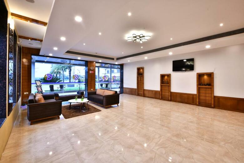 Hotel Vits Sagar Plaza, Pune Chakan