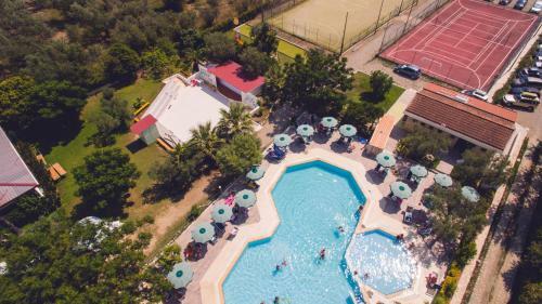 Aparthotel Borgo Degli Ulivi Natural Resort