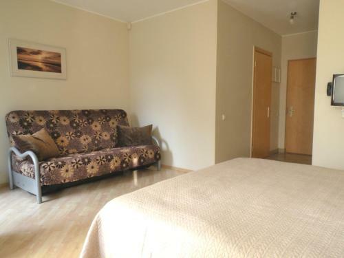 Hostal Holiday Home Lin?ja