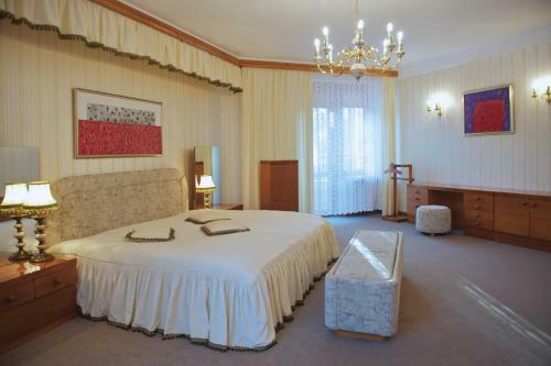 Hotel Auska