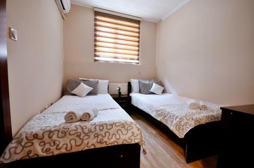 Hotel Shirok Sokak