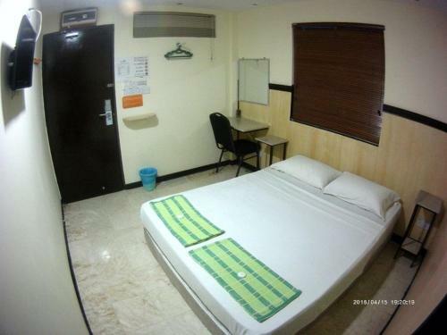 Hostal House11