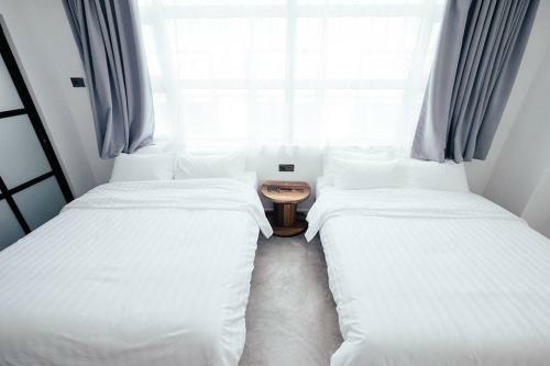White Loft Hotel