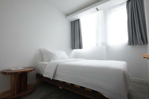White Loft Hotel