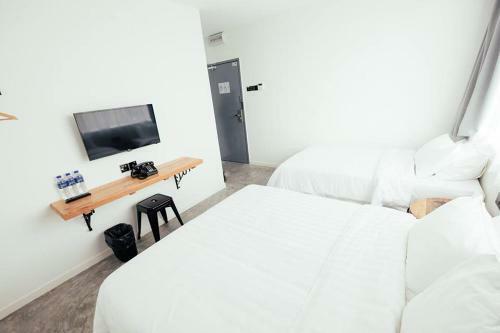 White Loft Hotel