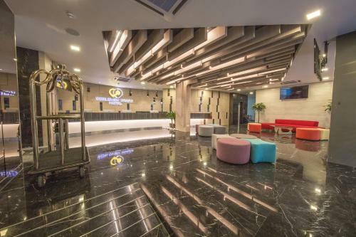 Worldview Grand Hotel