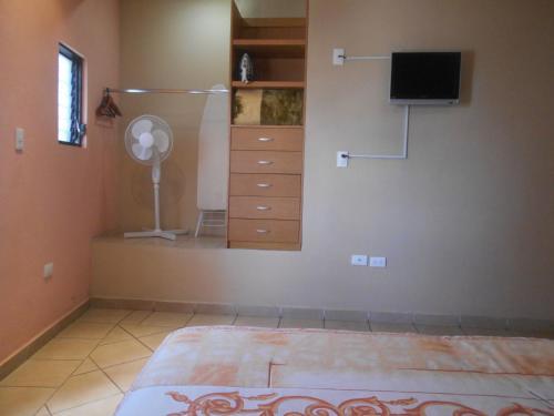 Albergue Hostal �ngeles Bed And Breakfast