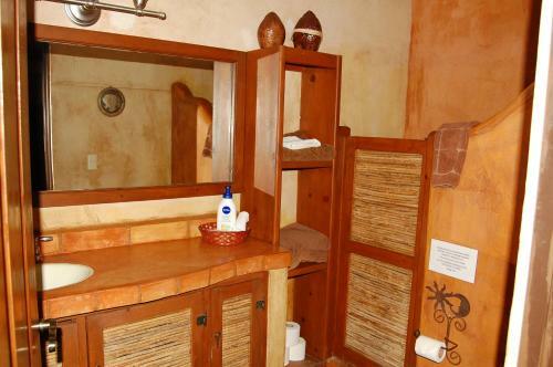 Hostal Leo's Baja Oasis