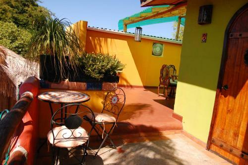 Hostal Leo's Baja Oasis