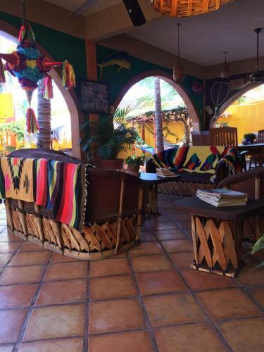 Hostal Leo's Baja Oasis