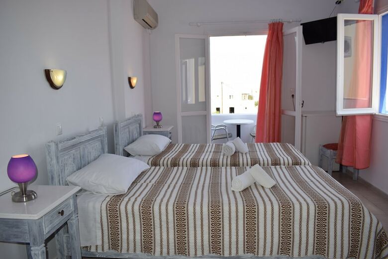 Hotel Cyclades