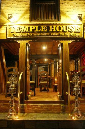 Hostal Temple House