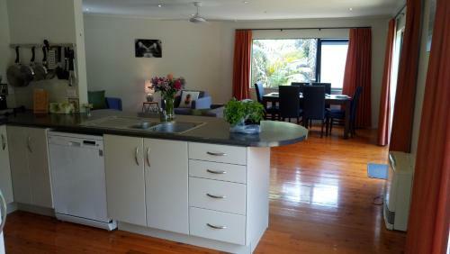 Villa Sea La Vie In The Bays