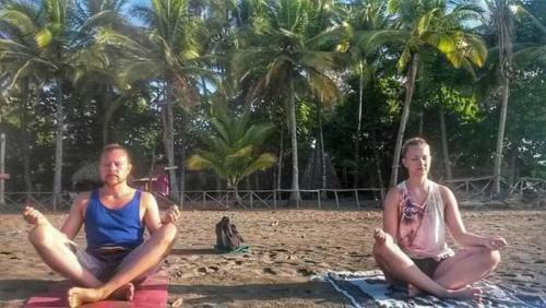 Hotel Oasis Surf Camp