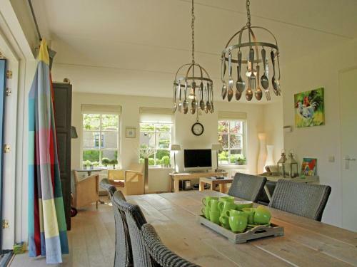 Attractive, Detached Holiday Home In Small-scale Holiday Park